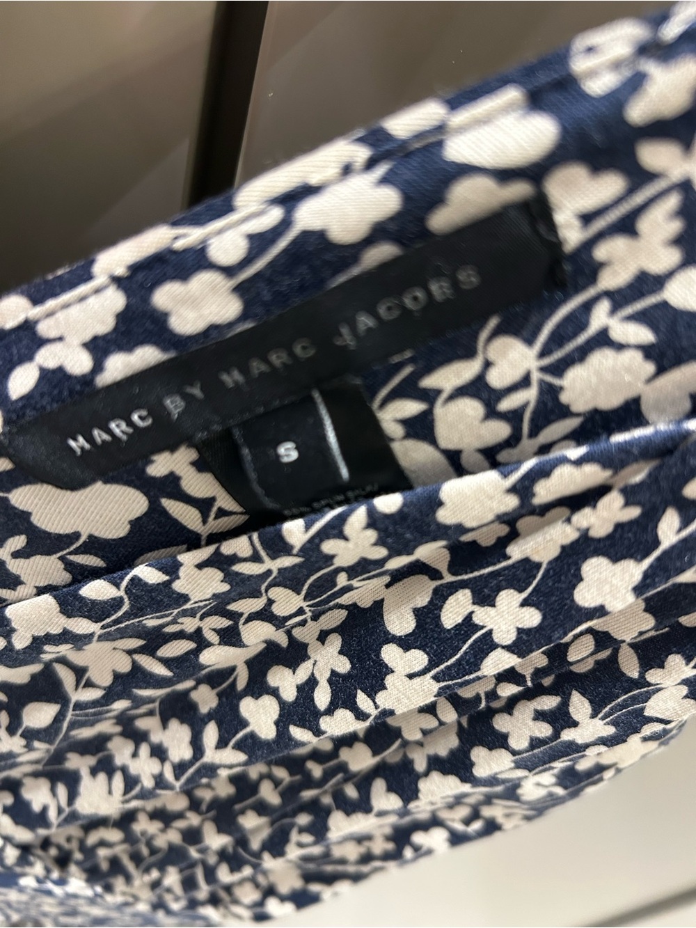 💙 Marc by Marc Jacobs Navy and White Floral Silk & Cotton Blend Knit Midi Dress - Picture 7 of 9